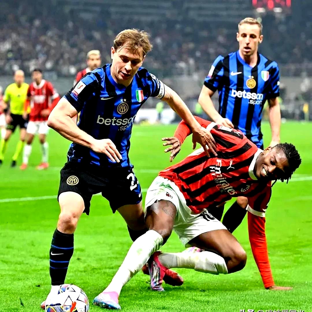 雷速-里程碑夜AC米兰绝杀压哨，法联杯最后时刻刷纪录，悬念犹存，身体对抗强度拉满的简单介绍