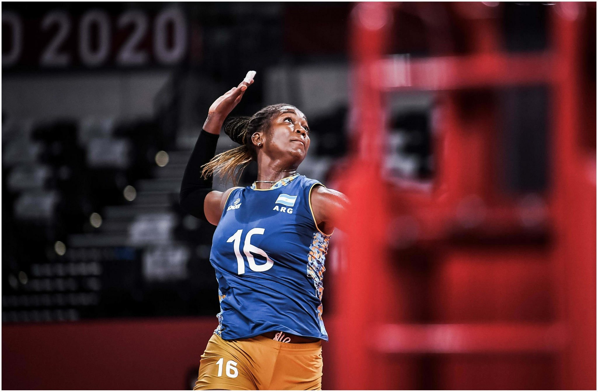 雷速体育-大师赛巅峰对决！钱塘火箭队读秒绝平岭北赤兔队，冲浪赛场再起波澜；二次进攻频频奏效(比赛巅峰对决)