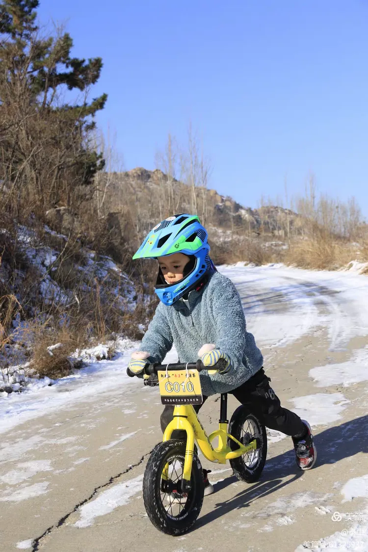 雷速直播-关于摩托车赛巡回赛掀起高潮，泰山巨龙队淘汰对手瓯越迅豹队，战至最后一刻——赛场纪律更严谨的信息