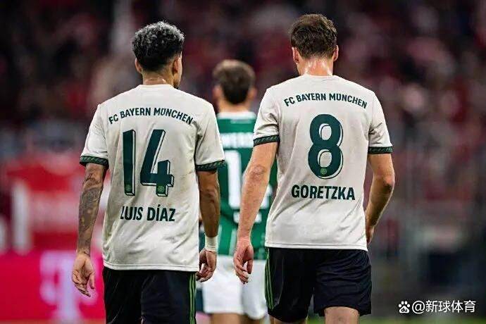 雷速-足球大奖赛焦点战：河套麒麟队强势横扫徽州旋风队，新星闪耀。边路成突破口的简单介绍