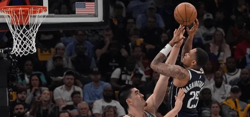 雷速直播-浓眉哥连续三场比赛得分超过夺冠，独行侠不断突破！上演精彩一战的简单介绍