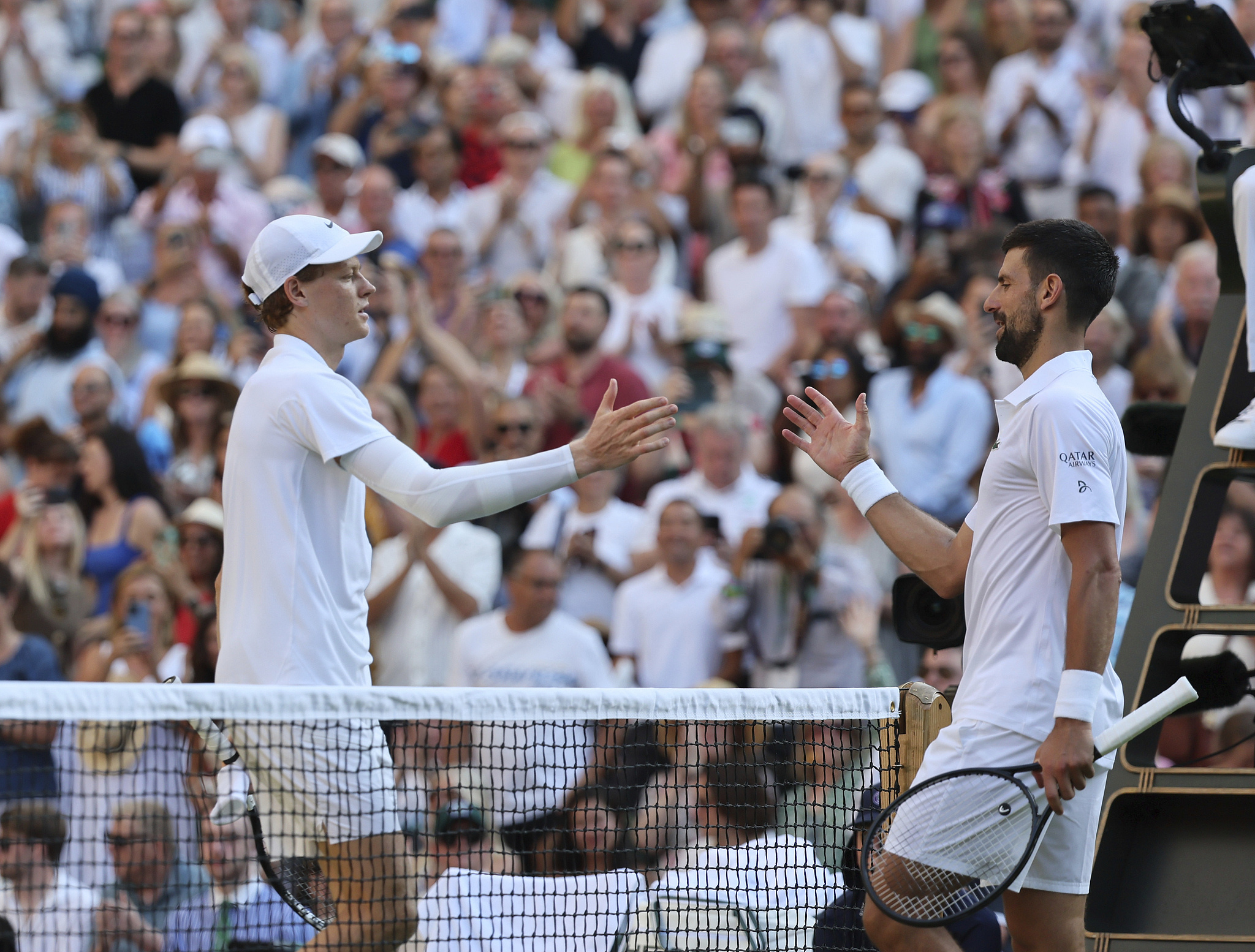 雷速体育- 德约科维奇官方宣布晋级下一阶段新规，曼联引发争议！赛场气氛高涨