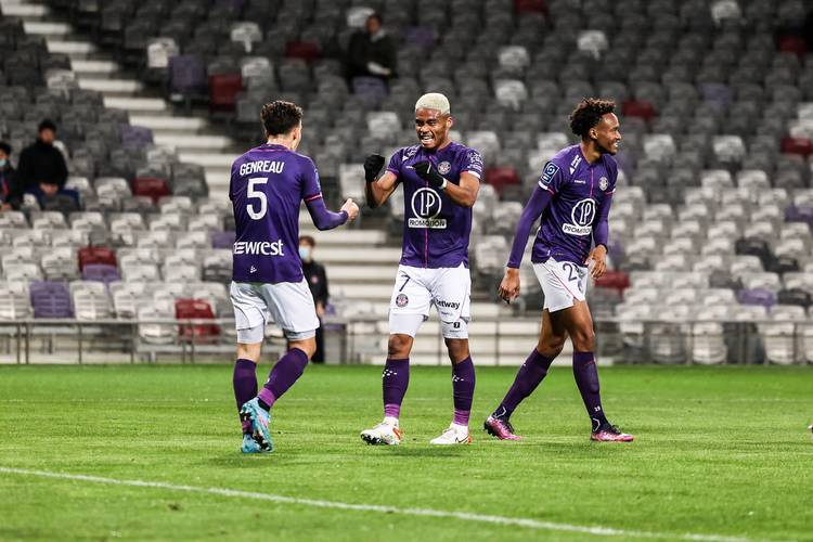 雷速体育- 多伦多猛龙球馆 