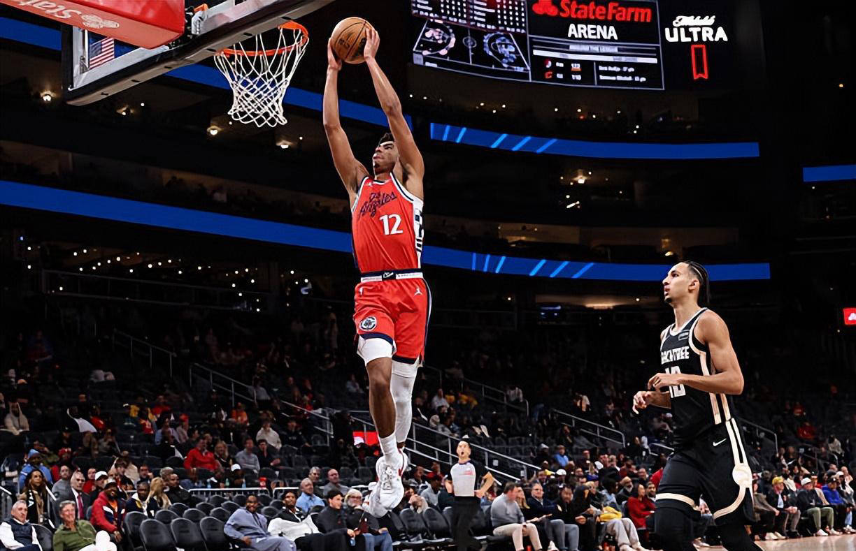 雷速直播-包含詹姆斯新星战术调整表现惊艳，快船未来可期！的词条