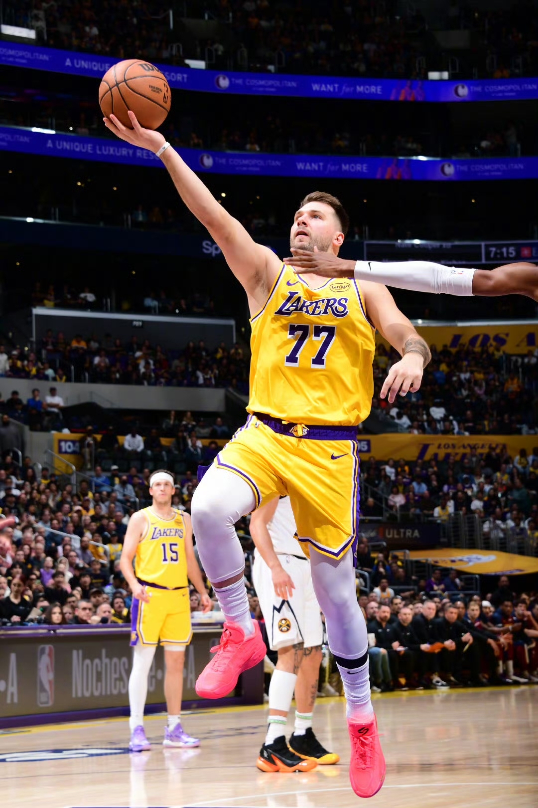 雷速直播-穆古鲁扎连续十场比赛得分超过突破纪录，湖人挑战极限！的简单介绍